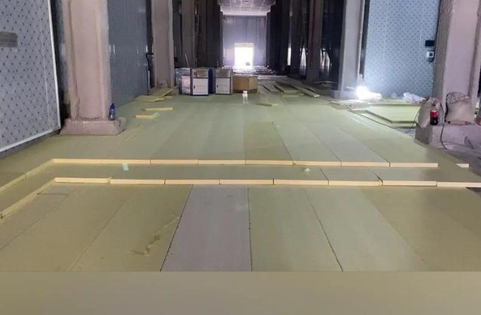 冷庫擠塑板為什么要錯縫鋪設(shè)？